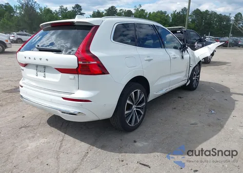 2022 Volvo Xc60 Recharge Plug-In Hybrid T8 Inscription Expression Extended Range from USA, damaged, VIN YV4H60DZ8N1033952